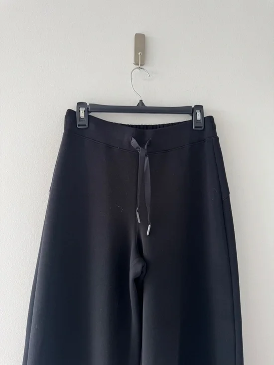 SPANX Air Essentials Wide Leg Pants in Black M - Picture 3 of 4